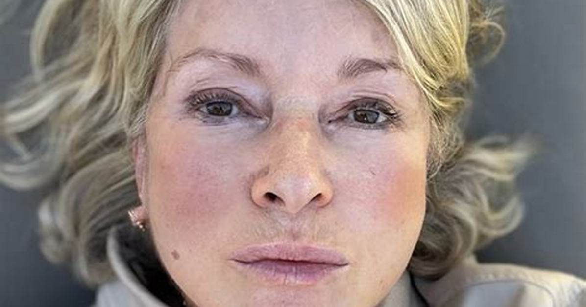 81-Year-Old Martha Stewart Is Posing Scandalous Photos on Social Media Which Has Fans Shocked