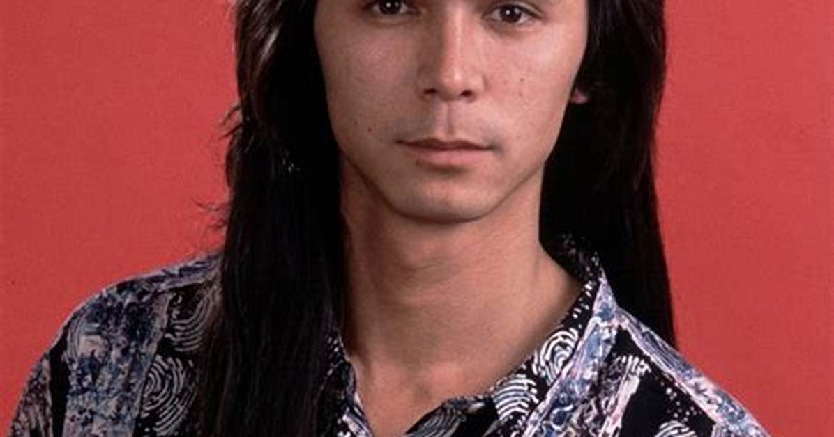Actor ___ Diamond Phillips