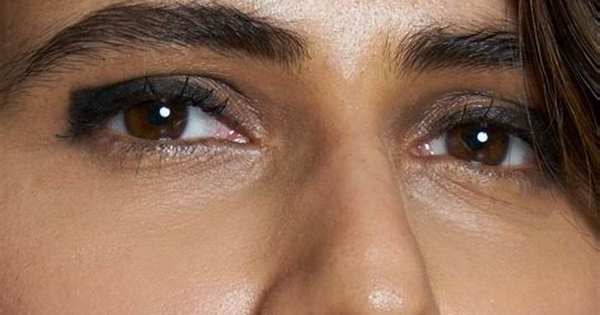 Actress Close
