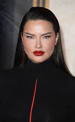 Adriana Lima Taille