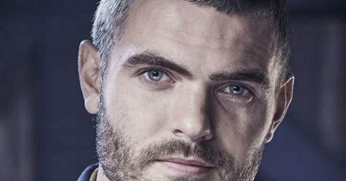 Alex Roe