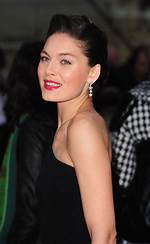 Alexa Davalos