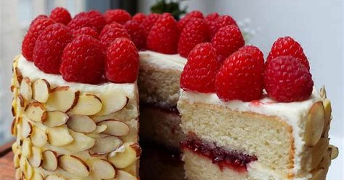 Almond-Raspberry-Layer-Cake