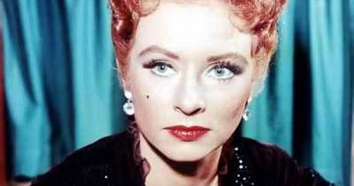 Amanda Blake Height