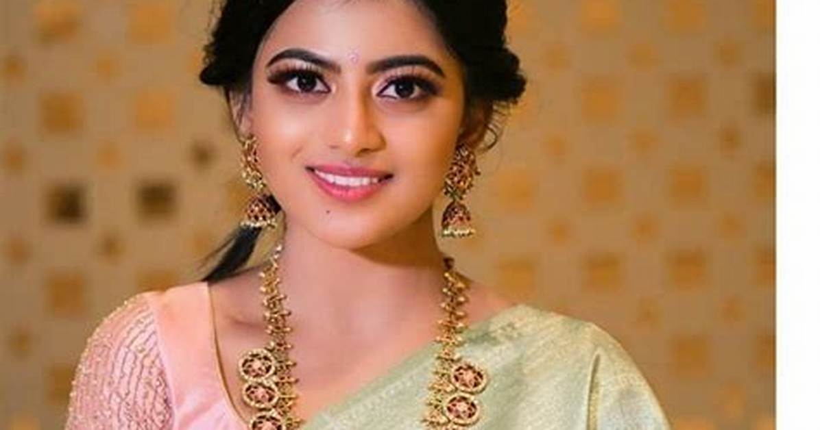 Anandhi