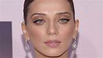 Angela Sarafyan Reveals What She Thinks of Her Westworld Character