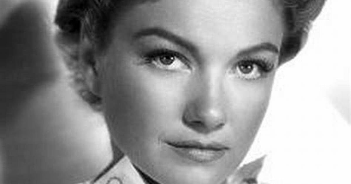 Anne Baxter Height