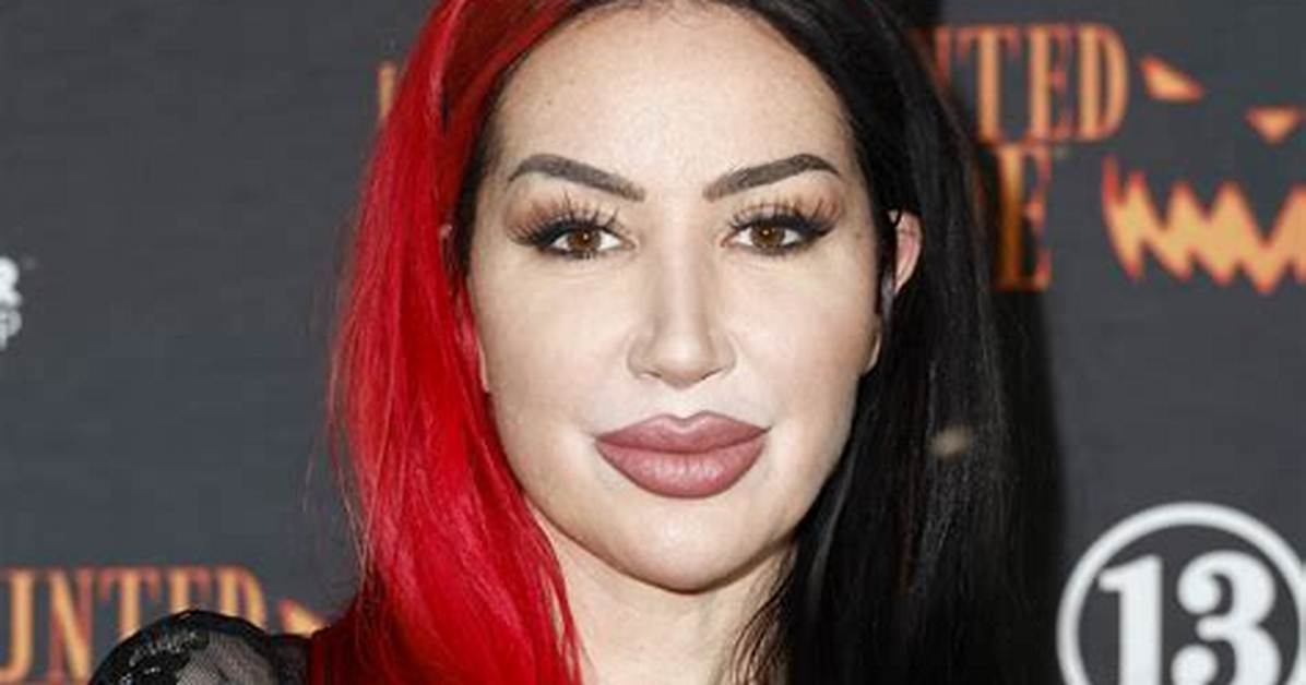 Ash Costello