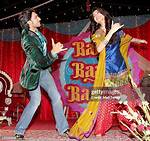 Band, Baaja, Baaraat in Italy! Anushka Sharma’s Family Priest Leaves the City with the Family