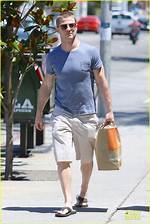 Ben Mckenzie Height