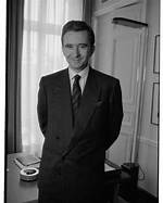 Bernard Arnault Jeune - Bonjour Buzz