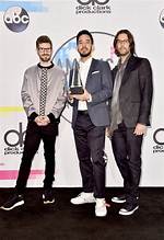 Brad Delson Net Worth - Wiki, Age, Weight and Height, Relationships, Family, and More