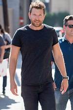 Brett Eldredge Height - Celebsheight. Org