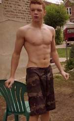 Cameron Monaghan Height