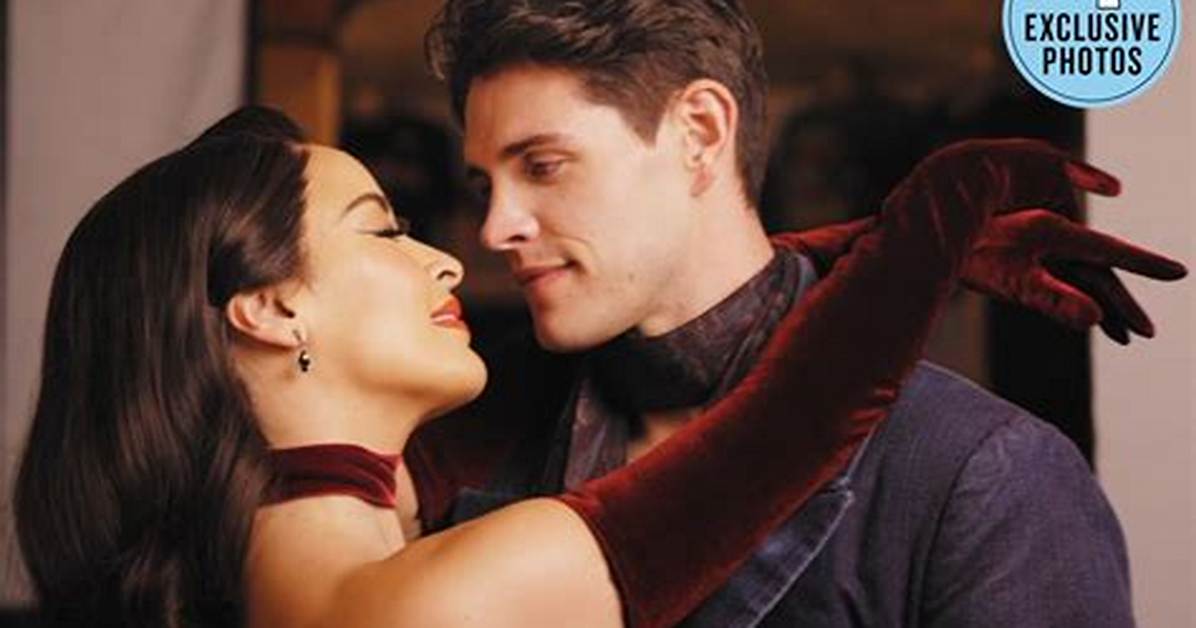 Can Casey Cott Sing?