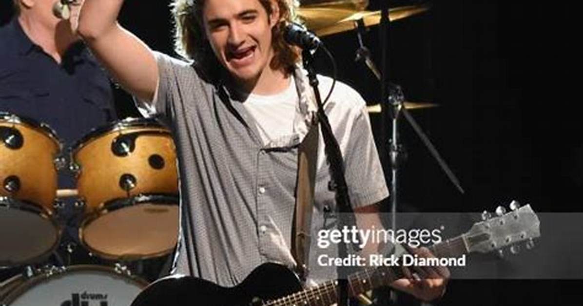 Can Deacon Frey Sing?