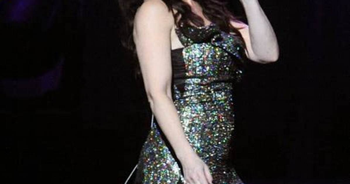Can Idina Menzel Sing?