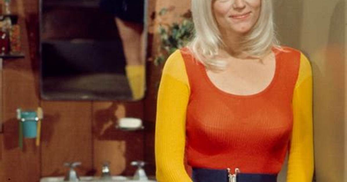 Carol Wayne