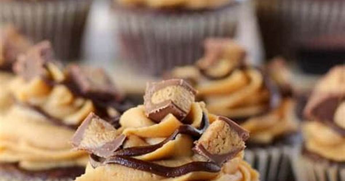Chocolate Peanut Butter Cupcakes - Celebrating Sweets