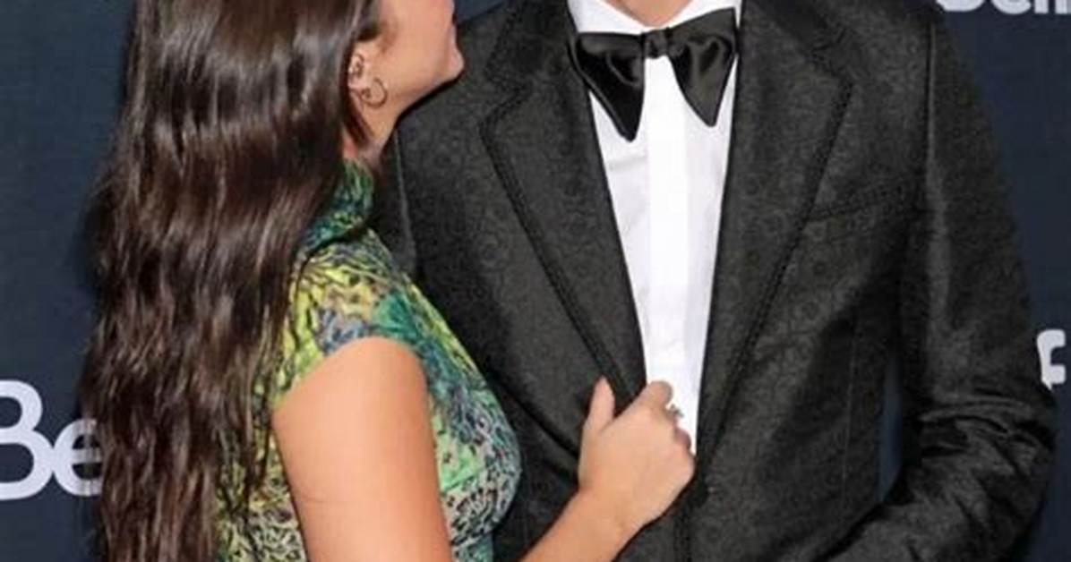 Christopher Briney Idade, Namorada, Biografia, Altura, Wikipedia, Esposa, Gay, Fortuna, Família, Filhos