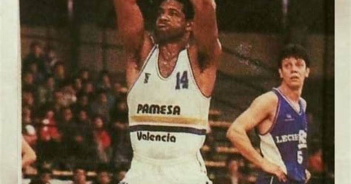 Clyde Mayes
