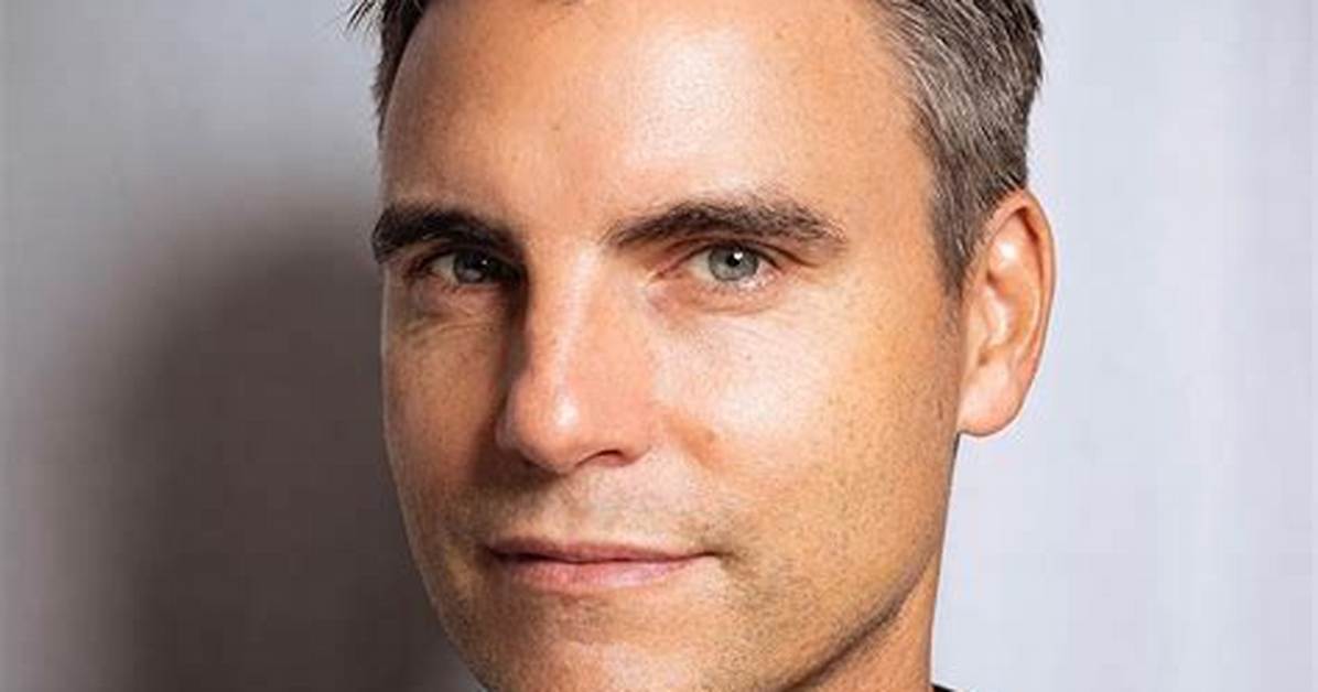 Colin Egglesfield Biography