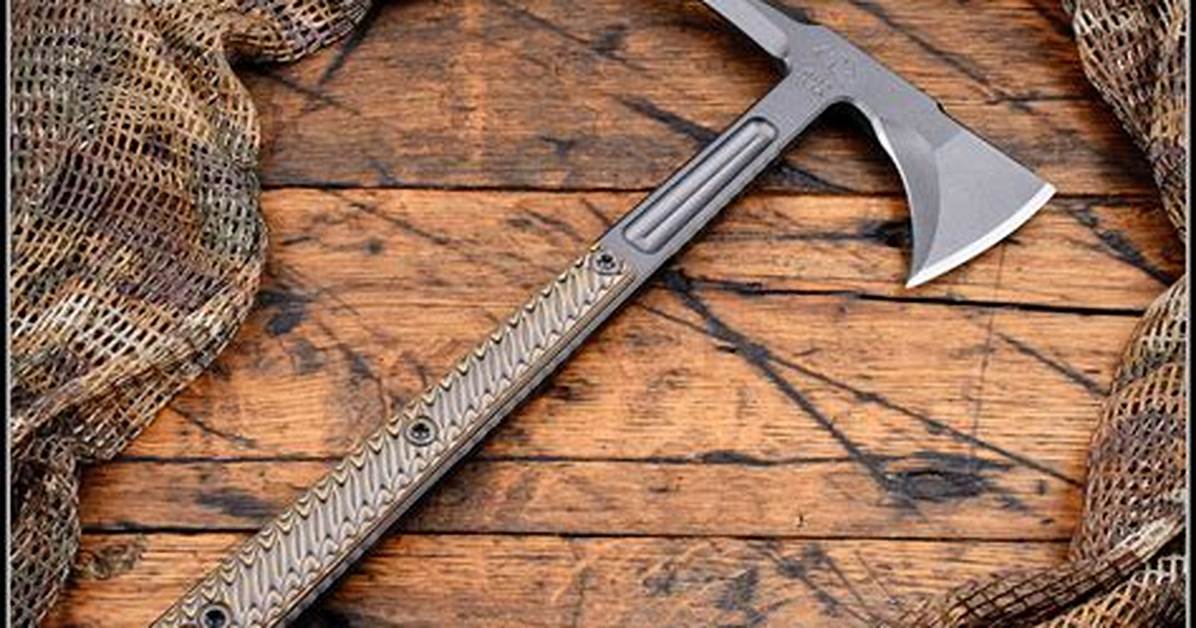 Combat Tomahawk