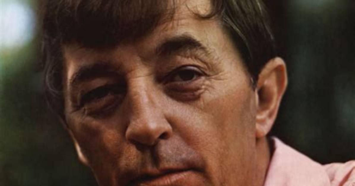 Could Robert Mitchum Sing?