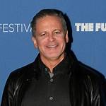 Daniel Gilbert Net Worth