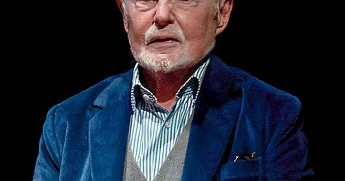 Derek Jacobi