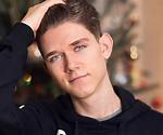 Devan Key Biography
