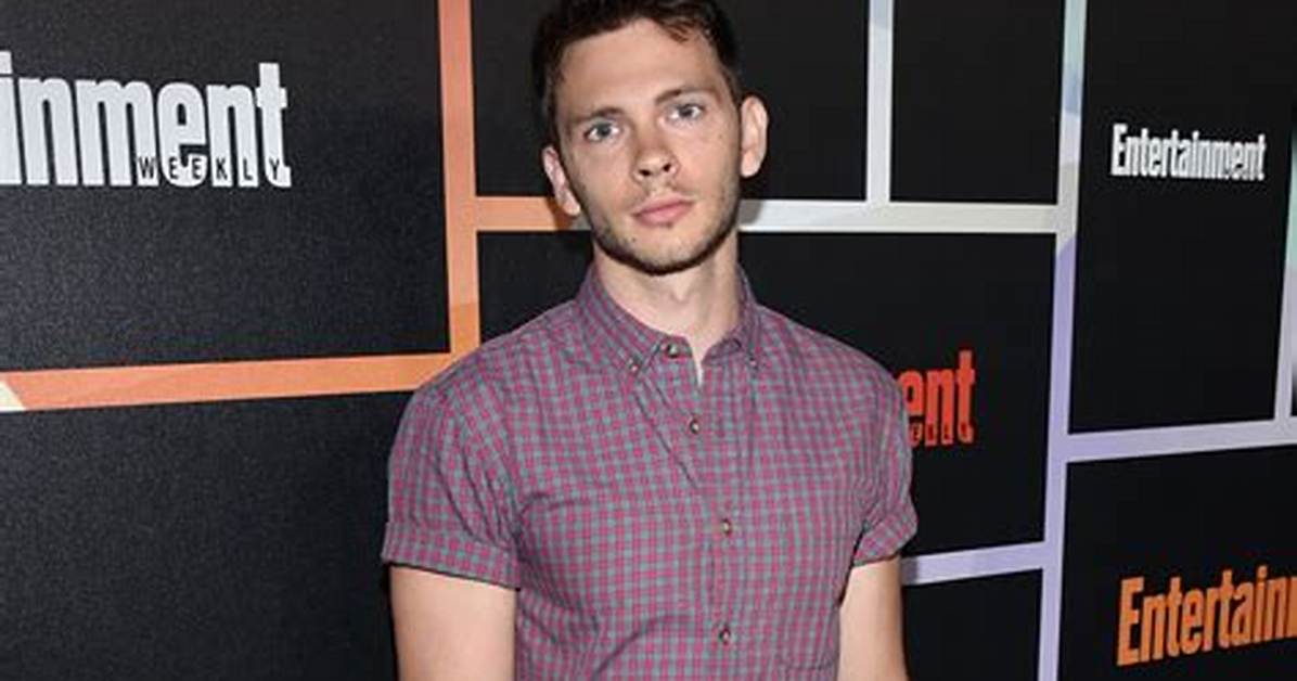 Devon Graye – Celebsgraphy