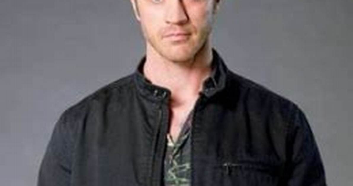 Devon Sawa Bio (Wiki)