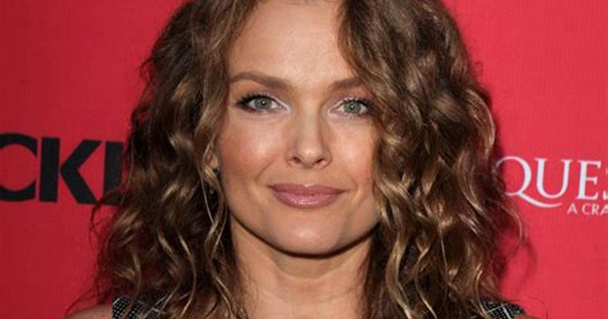 Dina Meyer