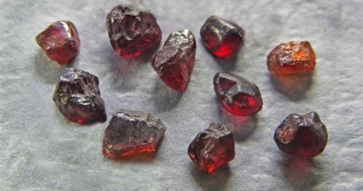 Do Garnets Chip Easily?