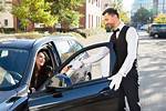 Do Valet Share Tips?