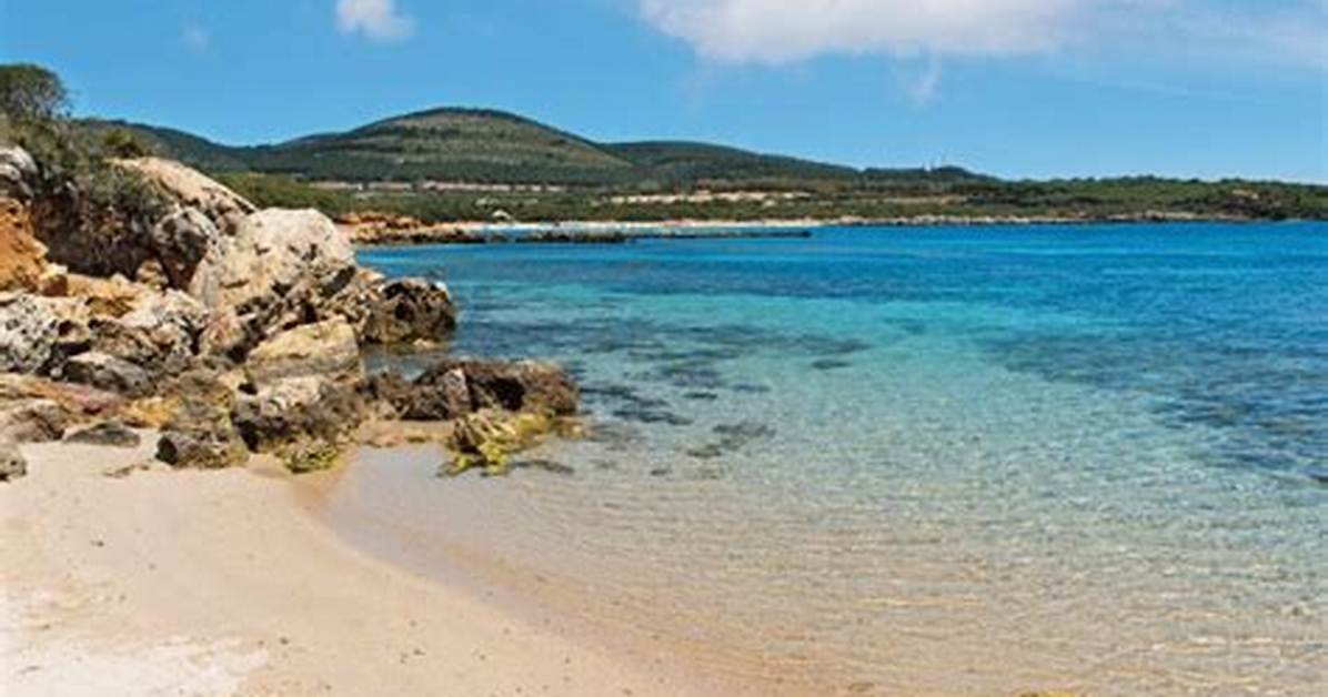 Does Alghero Have a Beach?