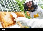 Does Apiarist Mean Beekeeper?