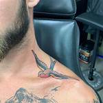 Does Collar Bone Tattoos Hurt?