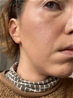 Does Foundation Clog Pores?