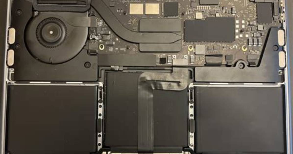 Does Macbook Pro Need Case?