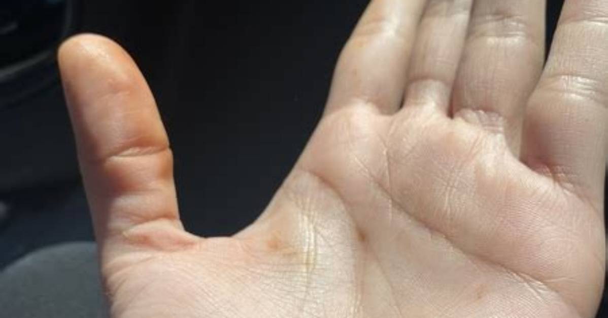 Does Overtone Stain Hands?