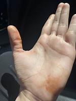 Does Overtone Stain Hands?