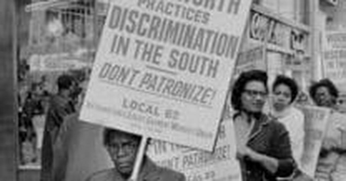 Does Picketing Violate the First Amendment?