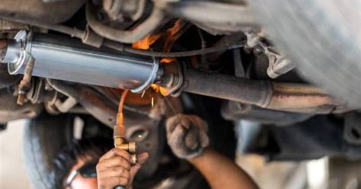 Does Removing Muffler Increase Performance?