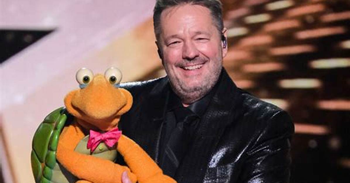 Does Terry Fator Sing?