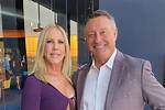 Does Vicki Come Back?