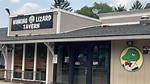 Does Winking Lizard Take Reservations?