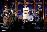 Does Zooey Deschanel Sing
