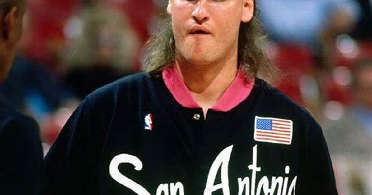 Dwayne Schintzius